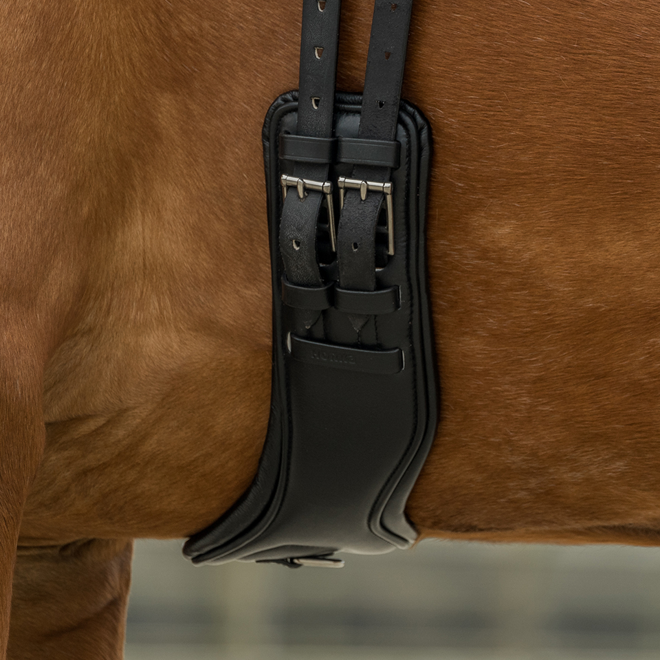 HORKA Girth dressage anatomic SOFT PADDED LEATHER