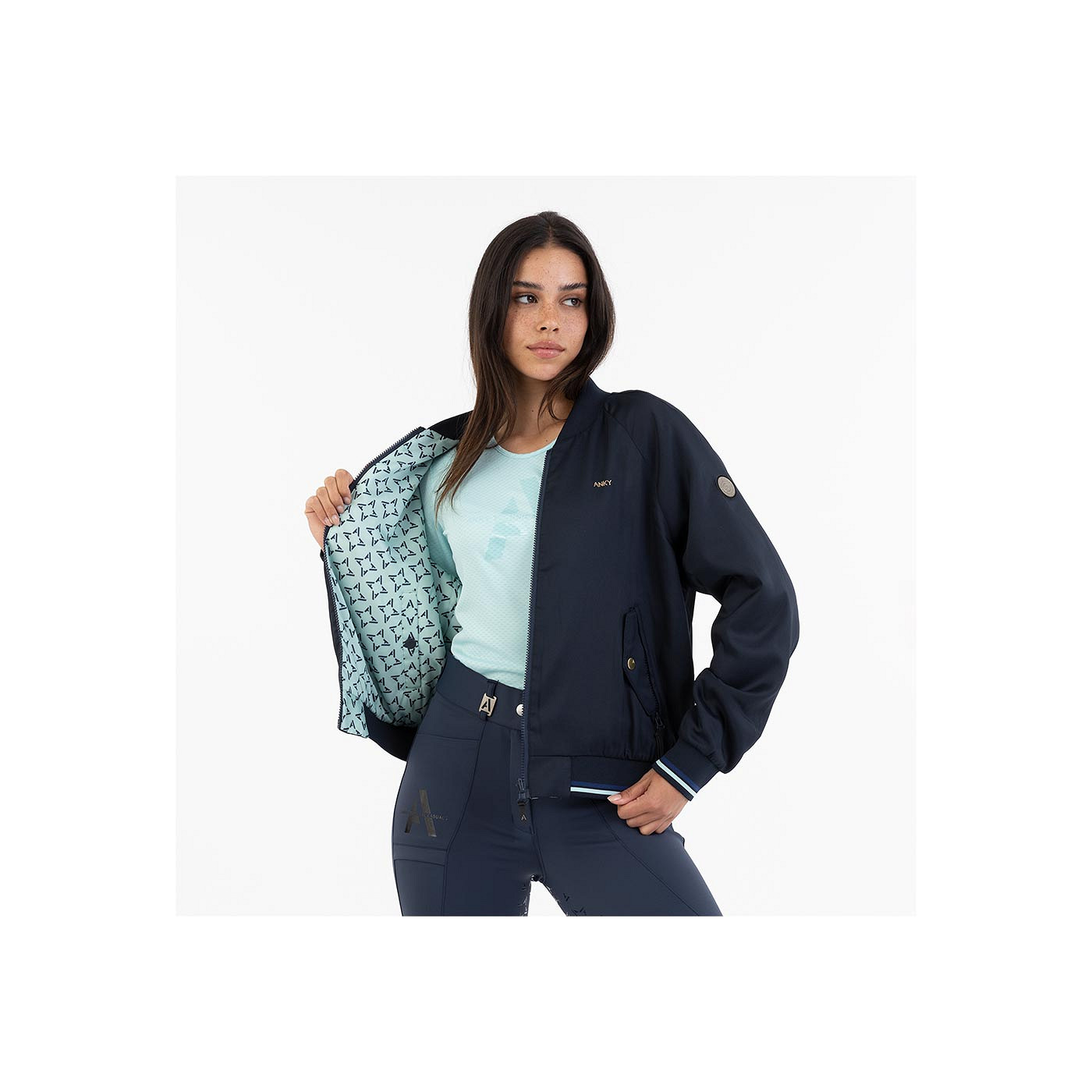 A65245_L279_21 ANKY® Reversible B-Bomber - Image 1