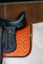 EQUITHÈME "Glossy" Saddle pad - Image 15