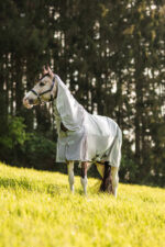 Horze Nevada Combo Shower/Fly Rug with Detachable Neck - Image 3