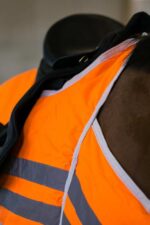 bZeen Reflective Riding Rug - Image 4