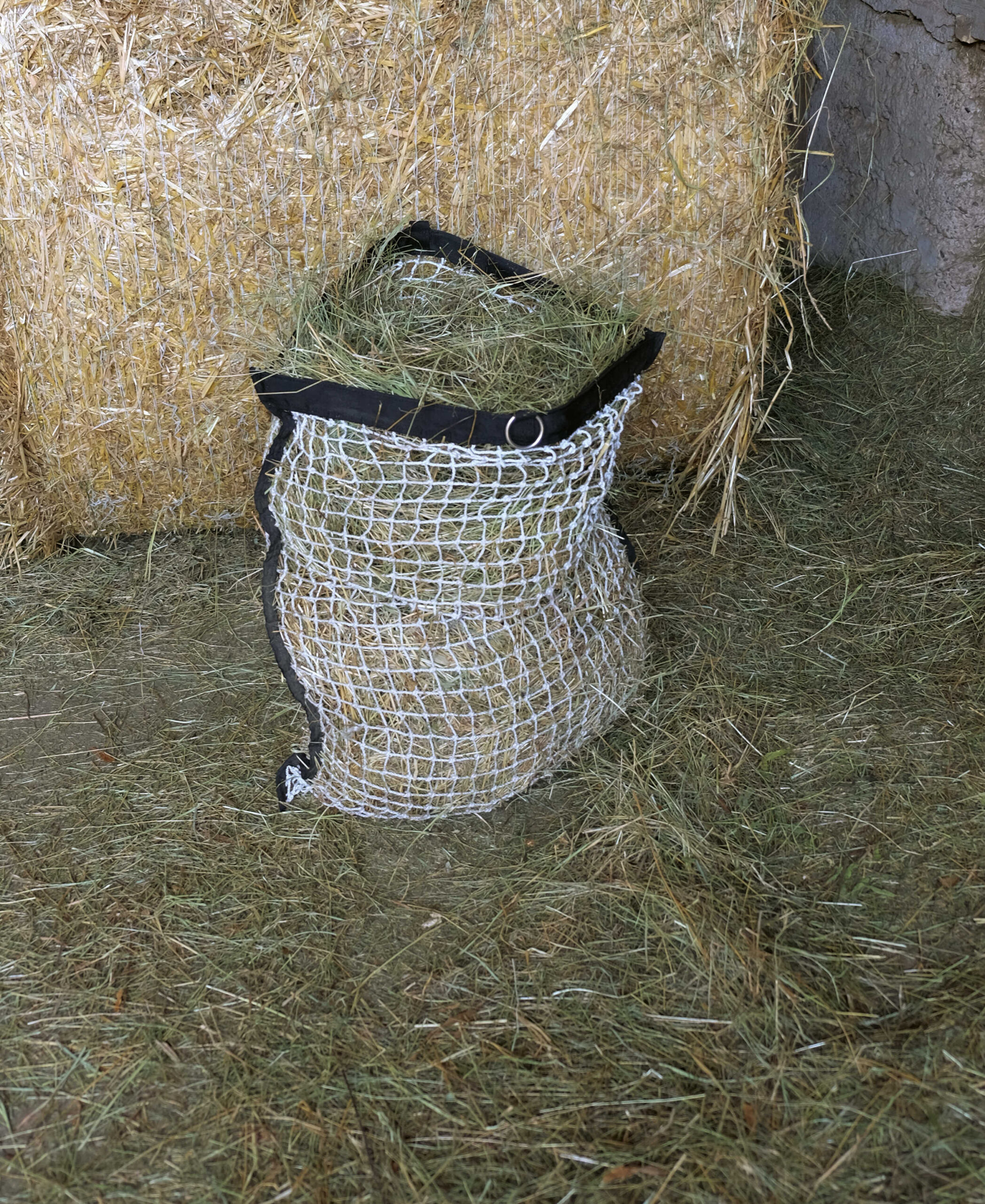 HIPPOTONIC Hay Net with Velcro Fastener
