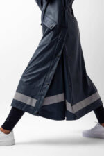 Horze Hazel Women's Long Raincoat with Slits - Image 6