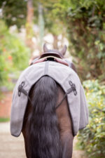 PADDOCK Quarter Wooltouch kidney rug - Image 17