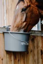HIPPOTONIC feed bucket with hook and handle - Image 2