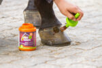 EQUINATURA hoof oil with brush - Image 3