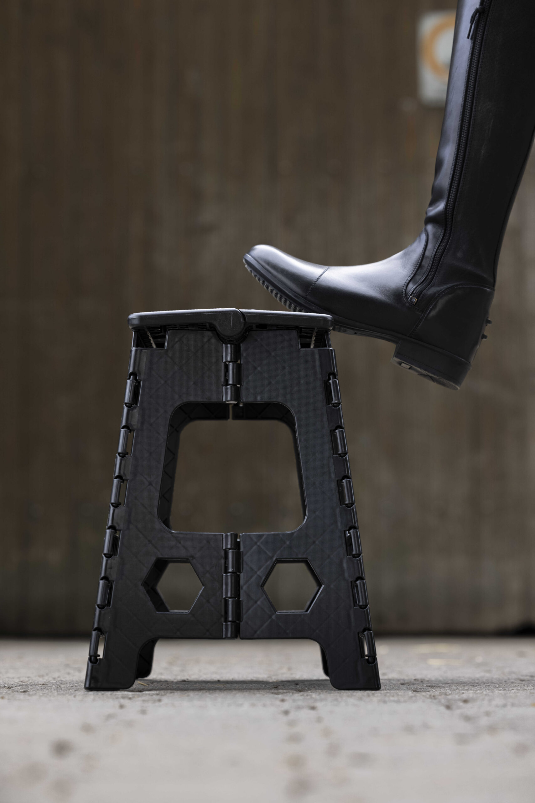 HIPPOTONIC Folding Step Stool