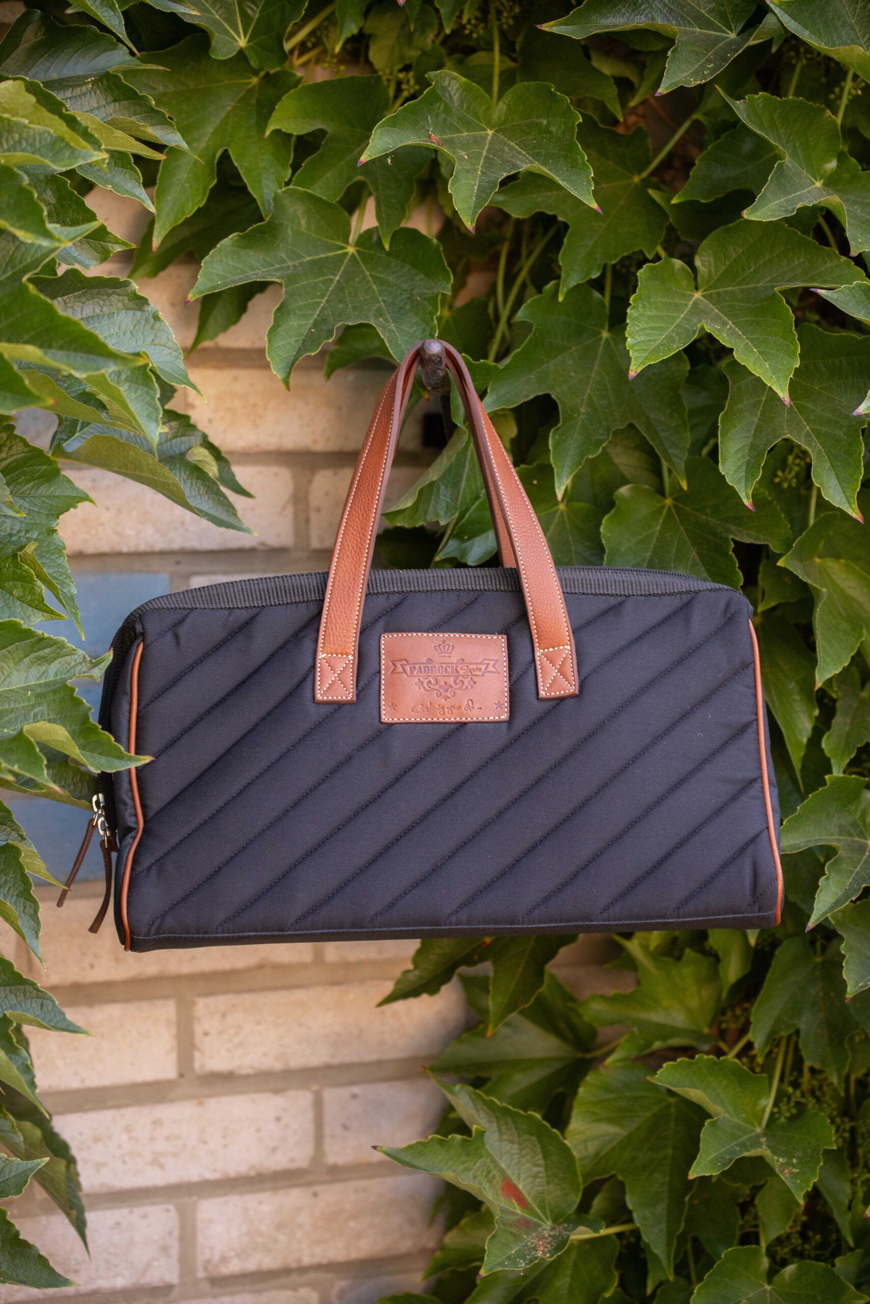 935049002_ambi_1 PADDOCK stable bag - Image 1