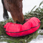 HEICA Slow feeder haybag FLUFFY FEEDER, standard net hole size - Image 5