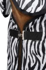 Horze Defender riding rug with fringes - Image 2