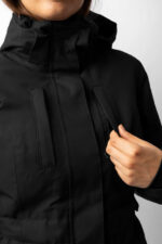 Horze Jadine Women´s Heated Winter Riding Jacket - Image 8